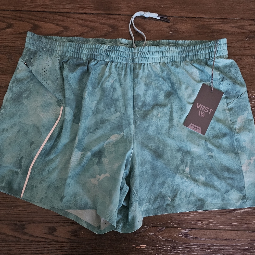 NEW Men's sportswear 5" inseam run shorts